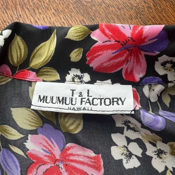 Vintage T&L Muumuu Factory Hawaiian Floral Print Black Pink Purple Maxi Dress - Picture 4 of 8